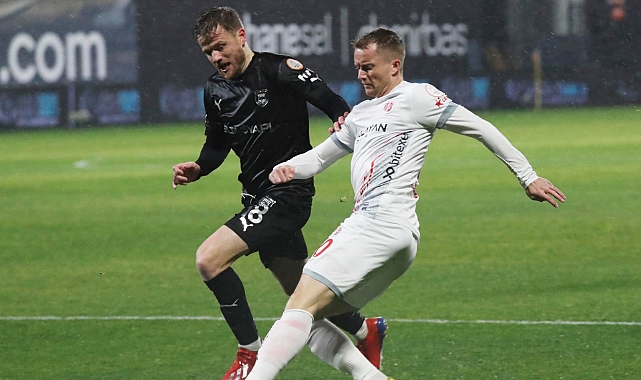 SÜPER LİGDE HESAPLAR KARIŞTI