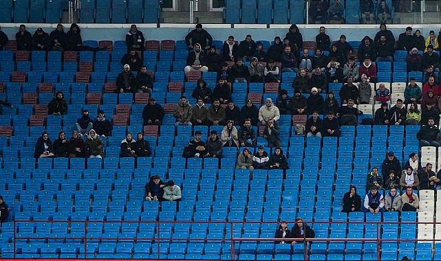 TARAFTAR İSTİFA BEKLİYOR