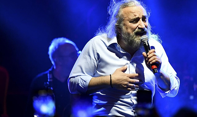 VOLKAN KONAK MÜZİĞİ BIRAKTIĞINI AÇIKLADI