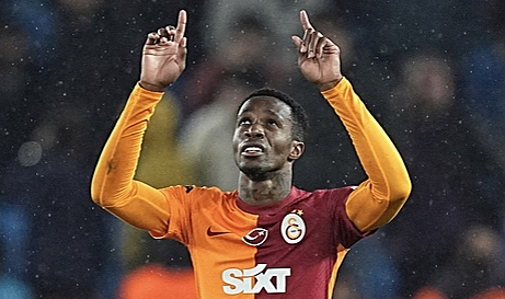 WİLFRİED ZAHA: “KAZANDIĞIMIZ ÜÇ PUAN VE ATTIĞIM GOLLER İÇİN MUTLUYUM”