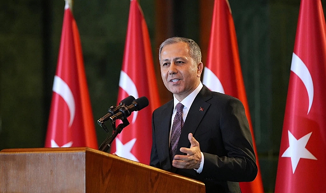 YERLİKAYA DUYURDU: KIRMIZI BÜLTENLE ARANAN 10 KİŞİ İSTANBUL'DA YAKALANDI