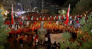 AKÇAABAT'IN KURTULUŞ YILDÖNÜMÜNDE FENER ALAYI