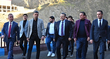 BAŞKAN ADAYI GENÇ, TİSKİ İLE HEKİMOĞLU’NU ZİYARET ETTİ