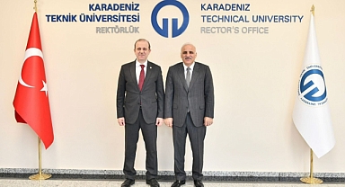 BAŞKAN ZORLUOĞLU’NDAN REKTÖR PROF. DR. ÇUVALCI’YA ZİYARET