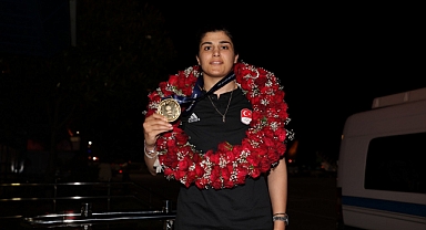 BUSENAZ SÜRMENELİ NEDEN TRABZONSPOR'DAN AYRILDI?