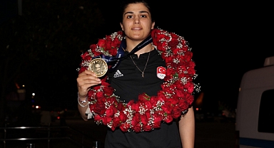 BUSENAZ SÜRMENELİ TRABZONSPOR'DAN AYRILDI