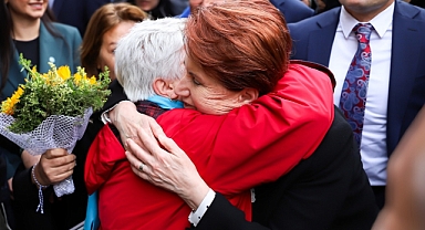 AKŞENER’DEN YAVAŞ’A 'CUMHURBAŞKANLIĞI' YANITI: KENDİSİNİ ALKIŞLIYORUM