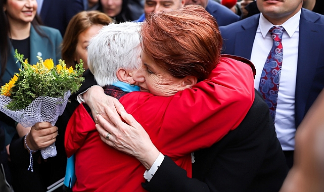 AKŞENER’DEN YAVAŞ’A 'CUMHURBAŞKANLIĞI' YANITI: KENDİSİNİ ALKIŞLIYORUM