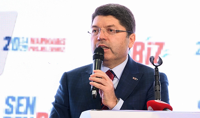 BAKAN TUNÇ, ERDOĞAN'IN YENİDEN ADAYLIĞI İÇİN MECLİS'İ İŞARET ETTİ