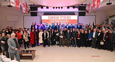 BARIŞ ÖZTÜRK: ’BEŞİKDÜZÜ’NE HALKINA HAK ETTİĞİ DEĞERİ TEKRARDAN VERECEĞİZ’