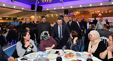 GENÇ, ÖZ SAĞLIK İŞ SENDİKASININ İFTAR PROGRAMINA KATILDI