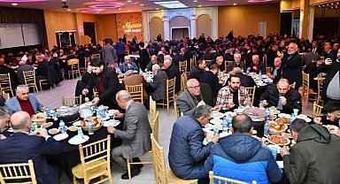 GENÇ, ŞOFÖRLERLE İFTAR YEMEĞİNDE BULUŞTU