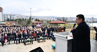 GENÇ, YOMRA’NIN AK PARTİ DÖNEMİNDE ALDIĞI İL YATIRIMLARINA DİKKAT ÇEKEREK YENİ DÖNEM İÇİN ÖNEMLİ AÇIKLAMALARDA BULUNDU
