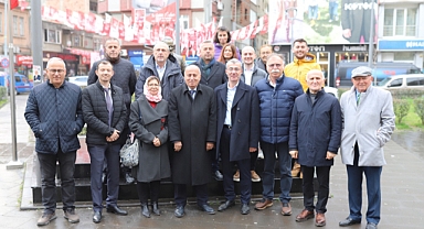 HASAN SÜHA SARAL: ŞEMSİYEM YANIMDA YAĞMUR DUASINA ÇIKTIM