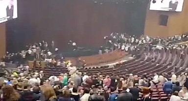 MOSKOVA'DA KONSER SALONUNA SİLAHLI SALDIRI: EN AZ 40 ÖLÜ, 100 YARALI