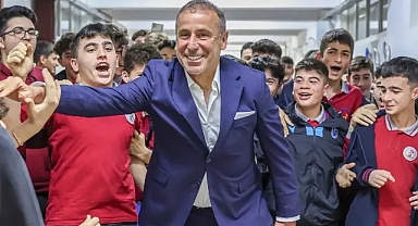 ABDULLAH AVCI ÖĞRENCİLERLE BULUŞTU