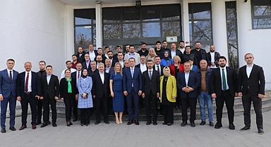 AKÇAABAT'TA BAŞKAN EKİM MAZBATASINI ALDI