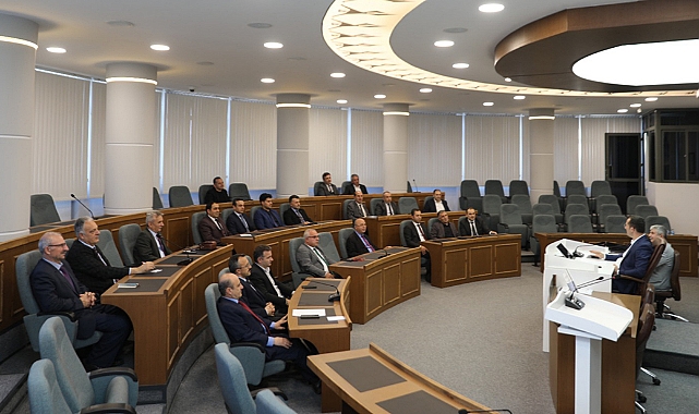 BAŞKAN EKİM MÜDÜRLERİYLE TOPLANTI YAPTI