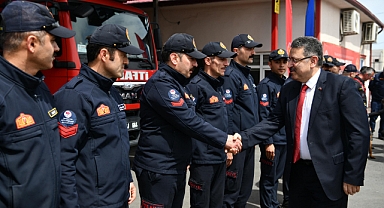 BAŞKAN GENÇ 24 AKUT PERSONELİNE SERTİFİKALARINI TAKDİM ETTİ