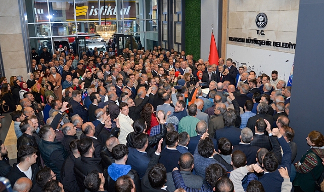 BÜYÜKŞEHİR'DE DEVİR TESLİM GERÇEKLEŞTİ