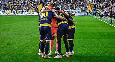 DEPLASMAN TAKIMLARI TARİH YAZDI