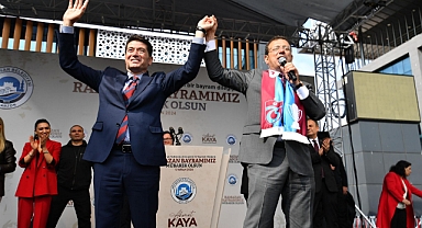 EKREM İMAMOĞLU ORTAHİSAR BELEDİYESİ ÖNÜNDE HALKA HİTAP ETTİ