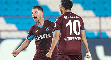 İSTANBUL: HEPİNİZ BİR, BEN TEK BAŞIMA!