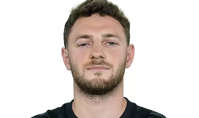 KÖR GÖZLER MUSTAFA'YI GÖRSÜN!