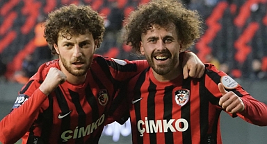 MUSTAFA VE OGÜN’E DE BİR BAKIN HELE!