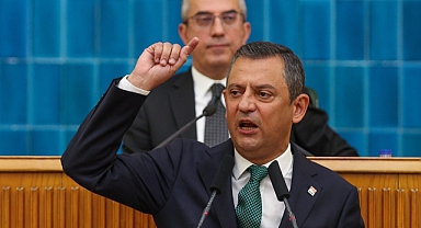 ÖZGÜR ÖZEL: KALKIN, TÜRKİYE'Yİ KUCAKLAYIN!