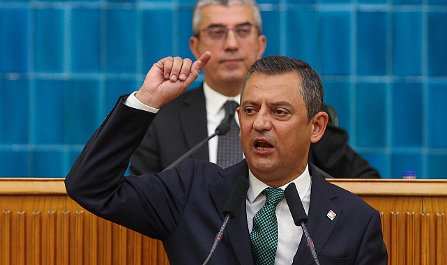 ÖZGÜR ÖZEL: KALKIN, TÜRKİYE'Yİ KUCAKLAYIN!