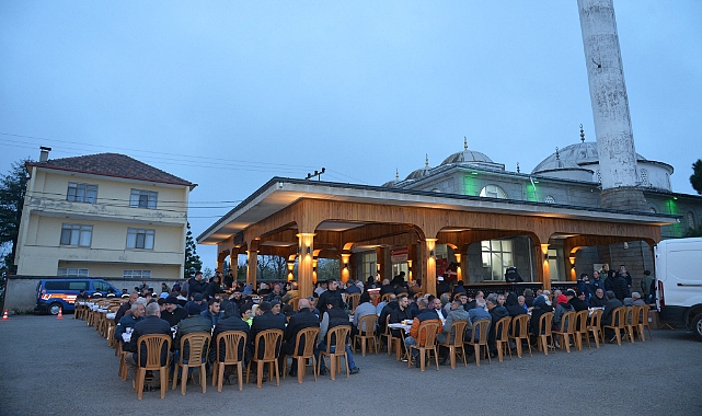 ŞEHİT YÜZBAŞI BURAK GENÇCELEP ANISINA İFTAR DÜZENLENDİ 