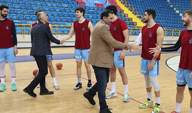 TRABZONSPOR YÖNETİM KURULU BASKETBOL A TAKIMINI ZİYARET ETTİ