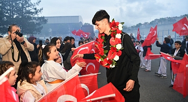 AVRUPA ŞAMPİYONU’NA MUHTEŞEM KARŞILAMA