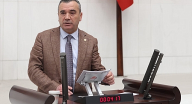 AYDIN: AĞLANACAK HALİMİZE GÜLÜYOR ÖLECEK HALİMİZLE YAŞAMAYA ÇALIŞIYORUZ