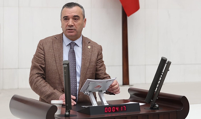 AYDIN: AĞLANACAK HALİMİZE GÜLÜYOR ÖLECEK HALİMİZLE YAŞAMAYA ÇALIŞIYORUZ