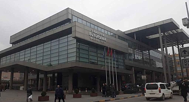 BÜYÜKŞEHİR BELEDİYESİ'NDE ÜÇ DAİRE BAŞKANI DAHA GÖREVDEN ALINDI