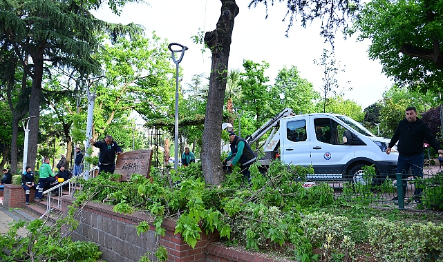 BÜYÜKŞEHİR BELEDİYESİ’NDEN FIRTINA TEYAKKUZU