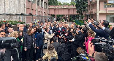 CHP'Lİ VEKİLLER MİLLİ EĞİTİM BAKANLIĞI'NA YÜRÜDÜ