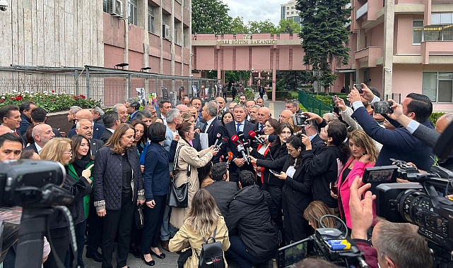 CHP'Lİ VEKİLLER MİLLİ EĞİTİM BAKANLIĞI'NA YÜRÜDÜ