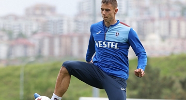 FLİP BENKOVİC TRİBÜN GÜLÜ OLDU