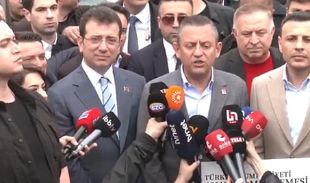 ÖZGÜR ÖZEL SARAÇHANE'DE: ÇATIŞMA OLSUN İSTEMİYORUZ