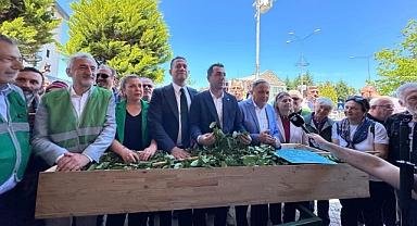 RİZE'DE ÇAY FİYATLARI PROTESTO EDİLDİ
