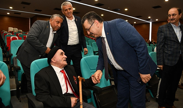 BAŞKAN GENÇ: ŞEHİTLERİMİZ VE GAZİLERİMİZ SAYESİNDE AYAKTAYIZ!