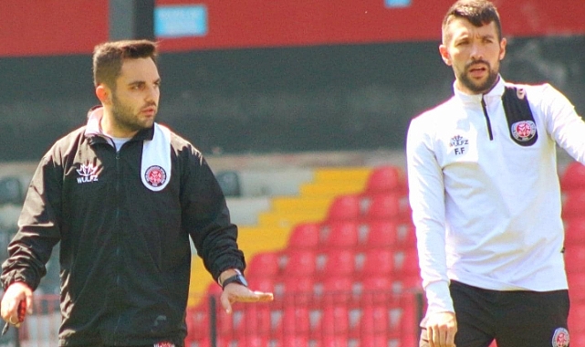 ELALEM GÖRÜYOR, BİZİMKİLER UYUYOR!