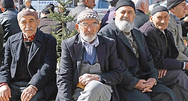 EMEKLİ ZAMMI BELLİ GİBİ!