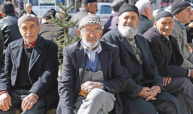 EMEKLİ ZAMMI BELLİ GİBİ!