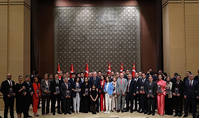 ERDOĞAN'DAN KAYYIM AÇIKLAMASI: HUKUK GEREĞİNİ YAPTI VE BUNDAN SONRA YAPMAYA DEVAM EDECEK