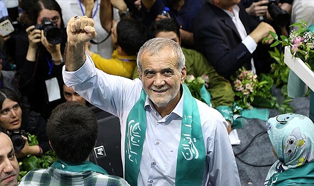 İRAN'DA CUMHURBAŞKANLIĞI SEÇİMİ: İLK VERİLERE GÖRE PEZEŞKİYAN ÖNDE