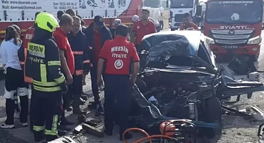 MERSİN'DE OTOBÜSLER BİRBİRİNE GİRDİ! 2 ÖLÜ, 35 YARALI